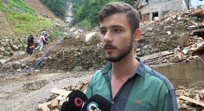 rizede-gectigimiz-carsamba-gunu-guneysu-ilcesi-ballidere-koyunde-bir-evin-guvenlik-kameralarina-yansiyan-goruntuler-yasanan-sel-felaketinin-boyutunu-gozler-onune-sererken-o-anlarin-taniklari-yasadiklari-3.jpg