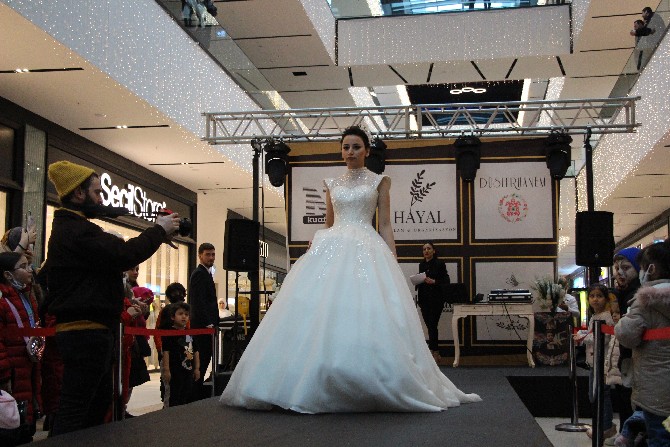 rizede-gelinlik-defilesi-buyuledi-2.jpg