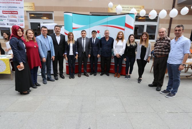 rizede-genclik-fuari-duzenlendi-(25).jpg