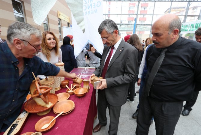 rizede-genclik-fuari-duzenlendi-(4).jpg