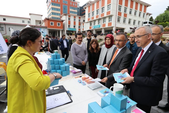 rizede-genclik-fuari-duzenlendi-(9).jpg
