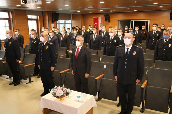 rizede-gorev-yapan-basarili-polislere-belge-verildi-(5).jpg
