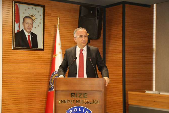 rizede-gorev-yapan-basarili-polislere-belge-verildi-(8).jpg