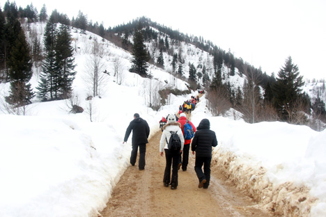 rizede-gunesli-havada-baslayan-kar-yuruyusunde-kar-surprizi-2.jpg rizede-gunesli-havada-baslayan-kar-yuruyusunde-kar-surprizi-2.jpg