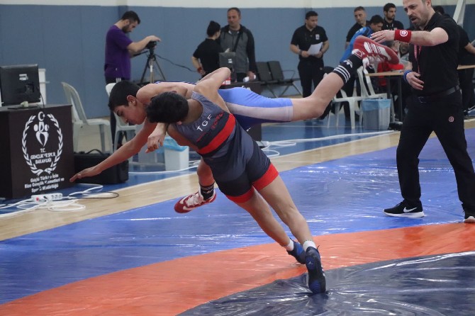 rizede-gures-yildizlar-grup-birinciligi-musabakalari-basladi-3.jpg