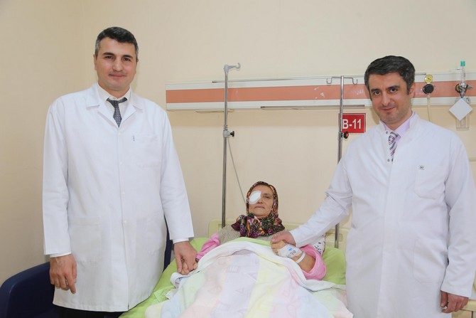 rizede-ilk-kez-kornea-nakli-yapildi-(2).jpg