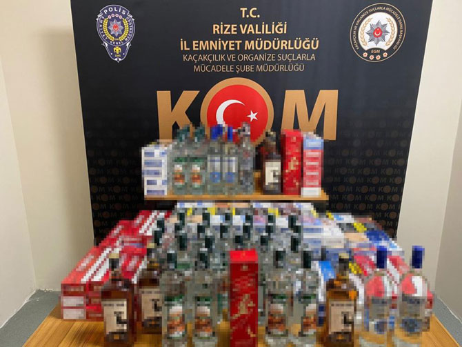 rizede-kacak-sigara-ve-icki-operasyonu-2-gozalti.jpg