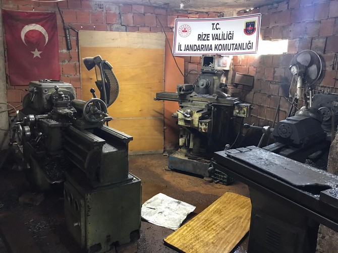 rizede-kacak-silah-atolyesine-operasyon-2-gozalti-(3).jpg