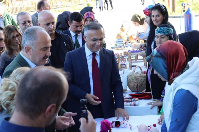 rizede-kadin-kooperatifleri-el-sanatlari-satis-noktasi-acildi-28.jpg