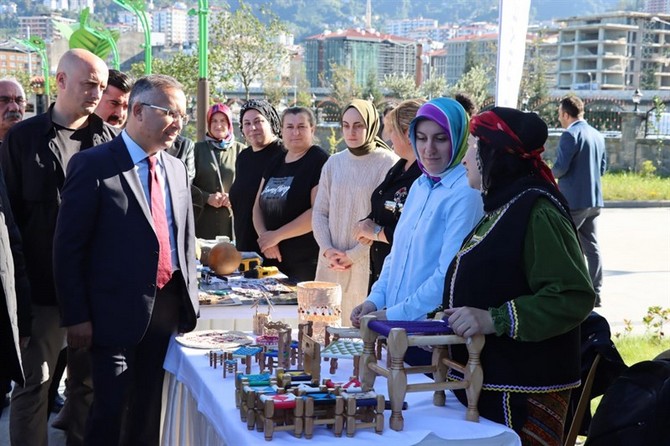 rizede-kadin-kooperatifleri-el-sanatlari-satis-noktasi-acildi-30.jpg