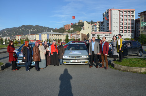 rizede-kadinlardan-ilginc-konvoy-4.jpg rizede-kadinlardan-ilginc-konvoy-4.jpg