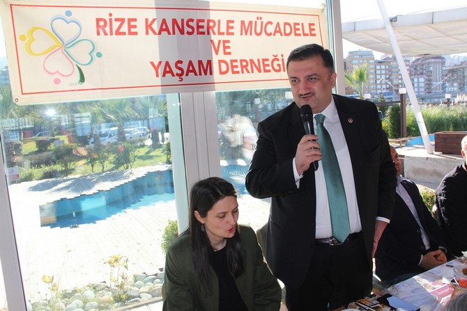 rizede-kanser-hastalari-manevi-sifa-projesiyle-umreye-gonderildi-(11)-001.jpg