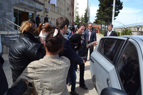 rizede-kapi-dilidi-dusurme-hirsizligi-20.jpg rizede-kapi-dilidi-dusurme-hirsizligi-20.jpg