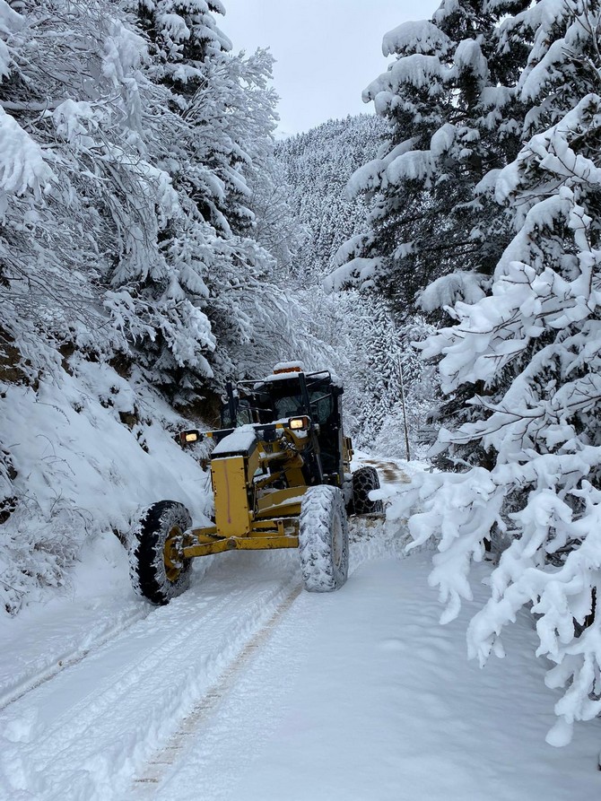rizede-kar-temizleme-calismalari-(1).jpg