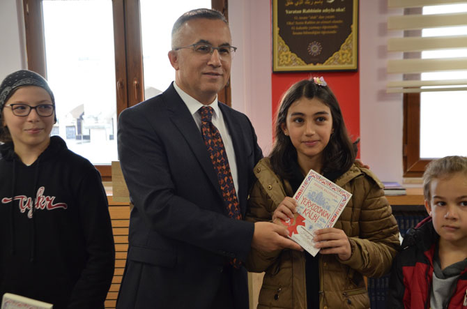rizede-kitap-okuma-projesinin-tanitimi-gerceklestirildi-53-001.jpg
