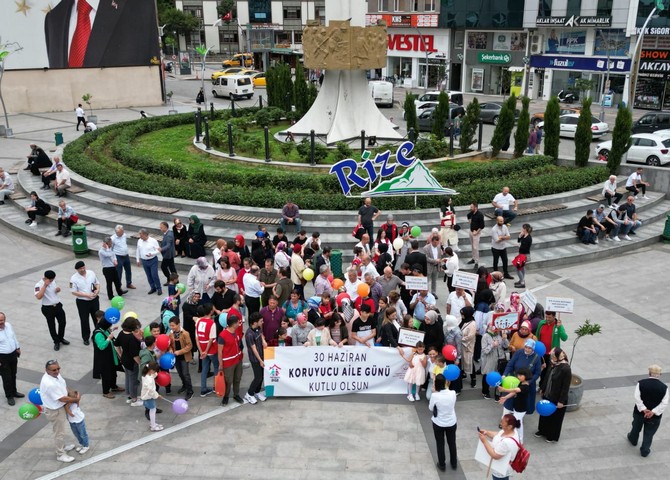 rizede-koruyucu-aile-gunu-nedeniyle-yuruyus-duzenlendi-4.jpg