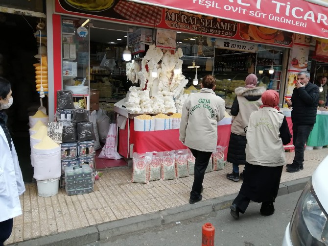 rizede-kovid-19-tedbirleri-kapsaminda-market,-firin-ve-toplu-tuketim-yerleri-denetlendi-(3).jpg
