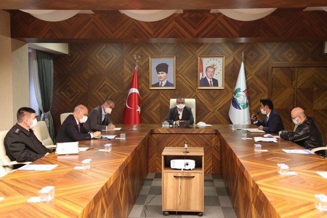 rizede-kovid-19-tedbirleri-kapsaminda-yeni-kararlar-alindi-(1)-001.jpg