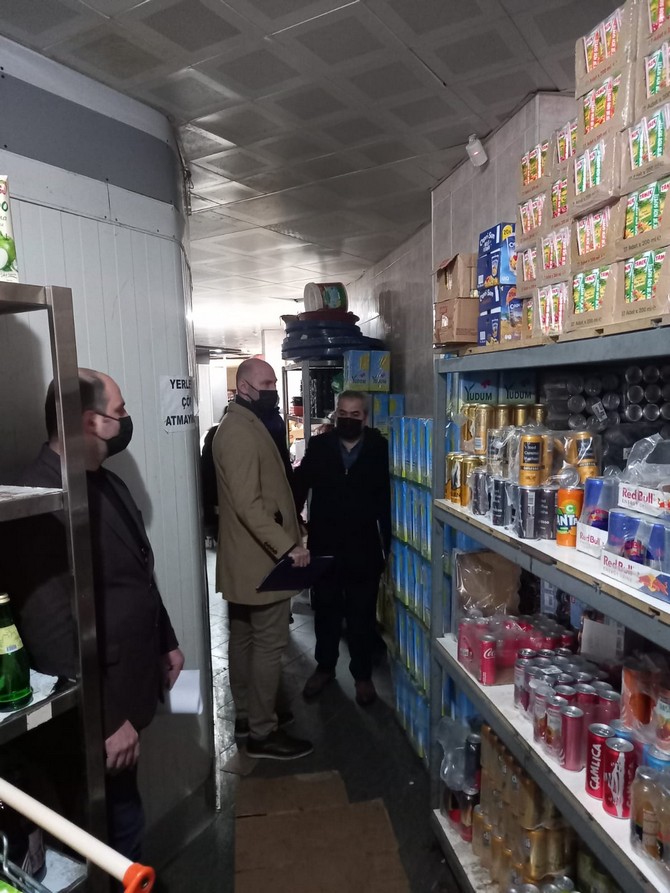 rizede-marketlerde-fahis-fiyat-ile-stokculuk-denetimi-yapildi-27.jpg
