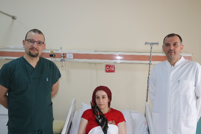 rizede-nefes-darligi-sikayetiyle-basvurdugu-hastanede-kalbinde-iki-buyuk-delik-tespit-edilen-nejla-tuylu-yapilan-basarili-operasyonla-sagligina-kavustu-2.jpg