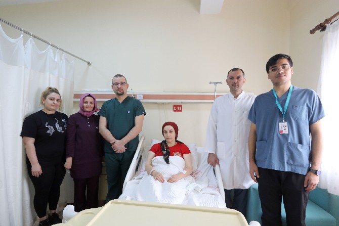 rizede-nefes-darligi-sikayetiyle-basvurdugu-hastanede-kalbinde-iki-buyuk-delik-tespit-edilen-nejla-tuylu-yapilan-basarili-operasyonla-sagligina-kavustu-4.jpg