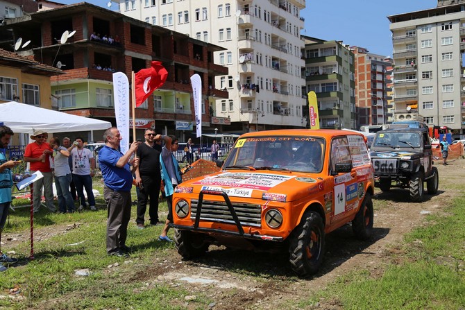 rizede-off-road-yarislari-nefes-kesti!-(2).jpg