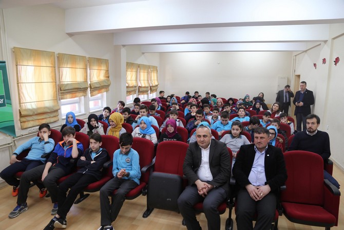 rizede-ogrencilere-bagimlilik-konferansi-verildi-(1).jpg