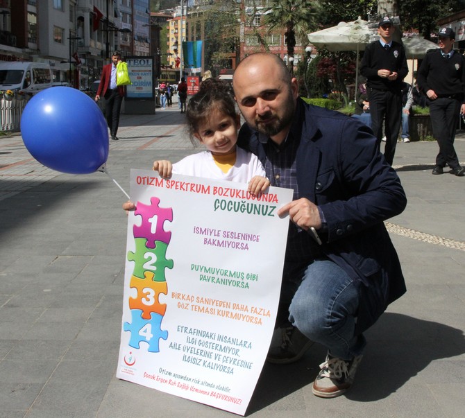 rizede-otizmli-cocuklar-icin-yuruyus-duzenlendi-(2)-001.jpg