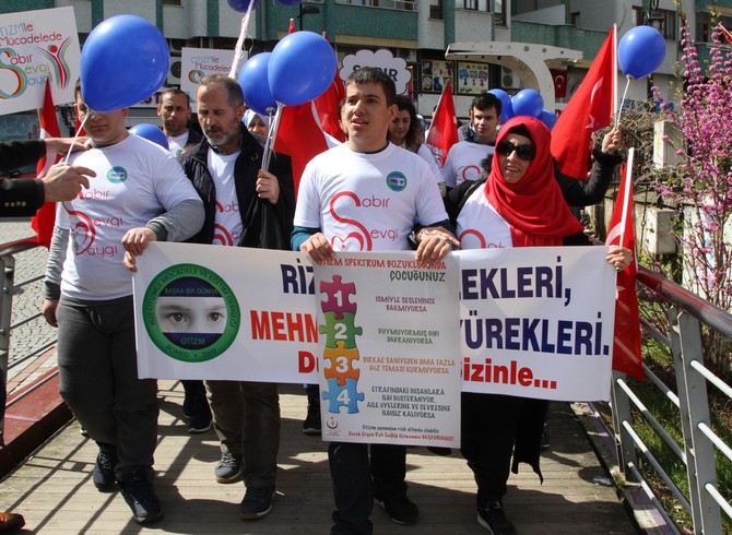 rizede-otizmli-cocuklar-icin-yuruyus-duzenlendi-(6)-001.jpg