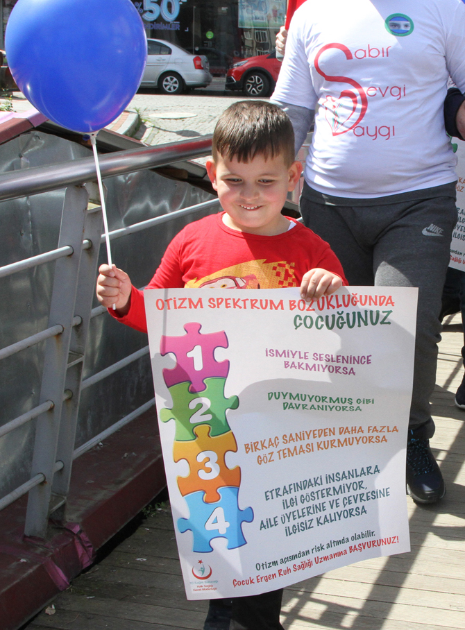 rizede-otizmli-cocuklar-icin-yuruyus-duzenlendi.jpg