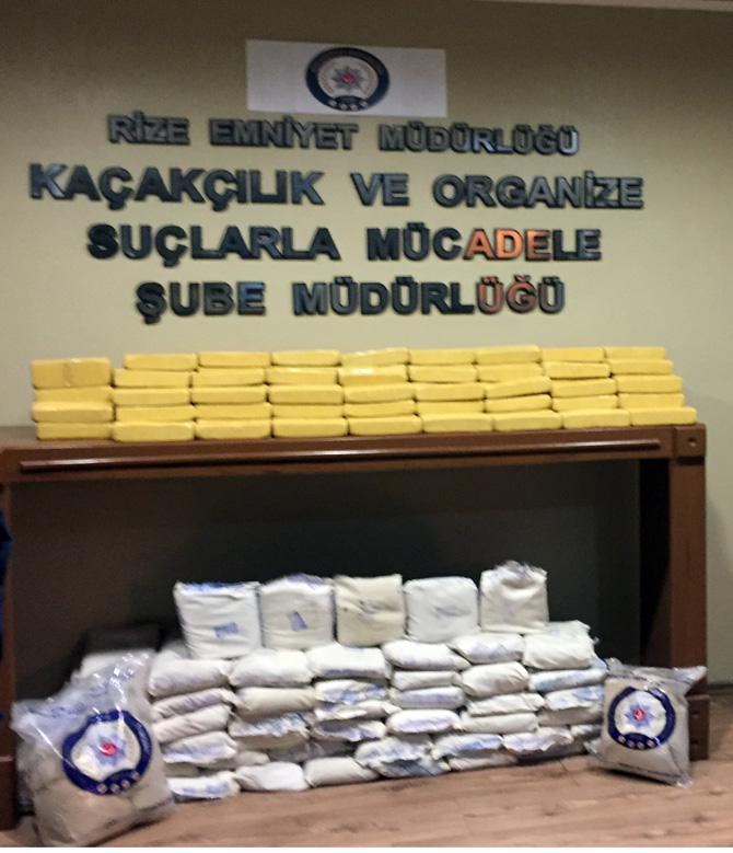 rizede-piyasa-degeri-12-milyon-turk-lirasi-olan198-kilo-eroin-ele-gecirildi-1.jpg
