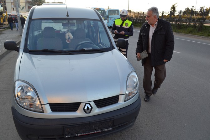 rizede-plakasiz-arac-denetimi-(29).jpg
