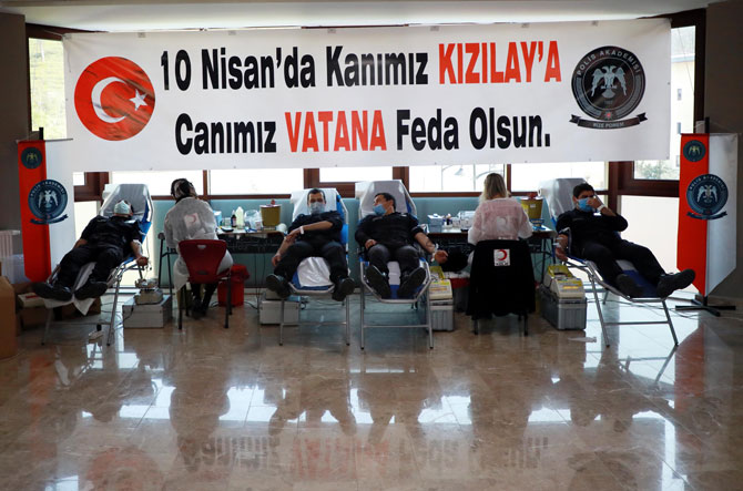rizede-polis-adaylari-kan-bagisi-kampanyasina-katildi-(1).jpg