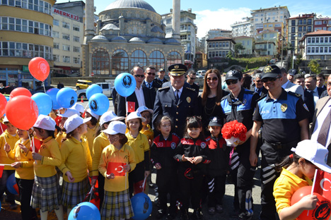 rizede-polis-haftasi-etkinlikleri-basladi-13.jpg