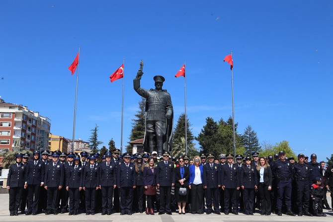 rizede-polis-haftasi-kutlamalari-basladi--(4).jpg