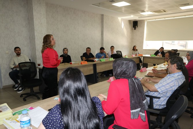 rizede-psikososyal-gelisimini-destekleme-egitimi-duzenlendi-2.jpg