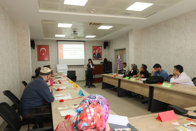 rizede-psikososyal-gelisimini-destekleme-egitimi-duzenlendi-3.jpg
