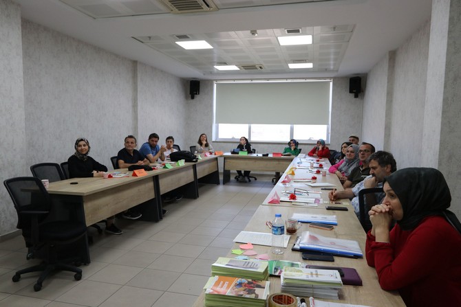 rizede-psikososyal-gelisimini-destekleme-egitimi-duzenlendi-4.jpg