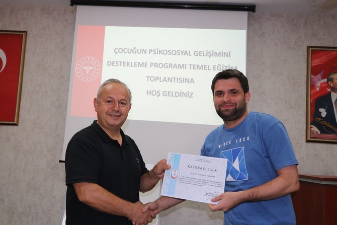 rizede-psikososyal-gelisimini-destekleme-egitimi-duzenlendi-7.jpg