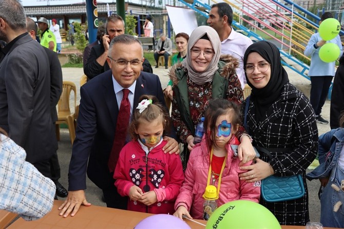 rizede-rize-belediyesi-ile-rize-engelsiz-yasam-dernegi-tarafindan-engelsiz-hayatim-ucurtma-senligi-duzenlendi-senlikte-ozel-cocuklar-doyasiya-eglendi-20.jpg