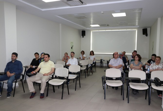 rizede-ruh-sagligi-birimi-egitimlerine-devam-ediyor-(3).jpg