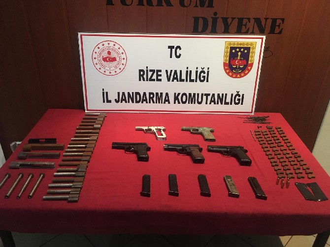 rizede-ruhsatsiz-silah-atolyesine-operasyon-3-gozalti-(1)-002.jpg