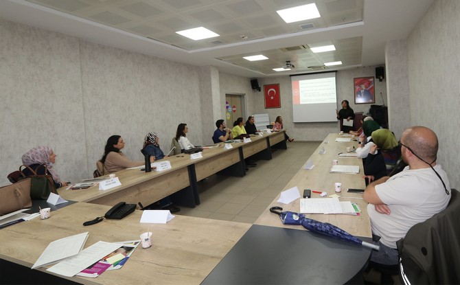 rizede-saglik-calisanlarina-cpgd-egitimi-duzenlendi-4.jpg
