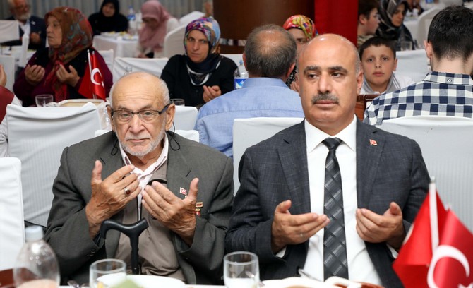 rizede-sehit-aileleri-ve-gaziler-onuruna-yemek-yerildi-(4).jpg