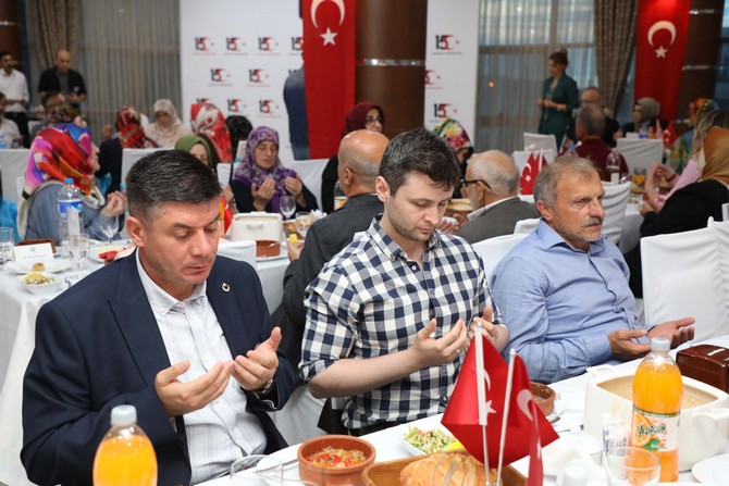 rizede-sehit-aileleri-ve-gaziler-onuruna-yemek-yerildi-(6).jpg