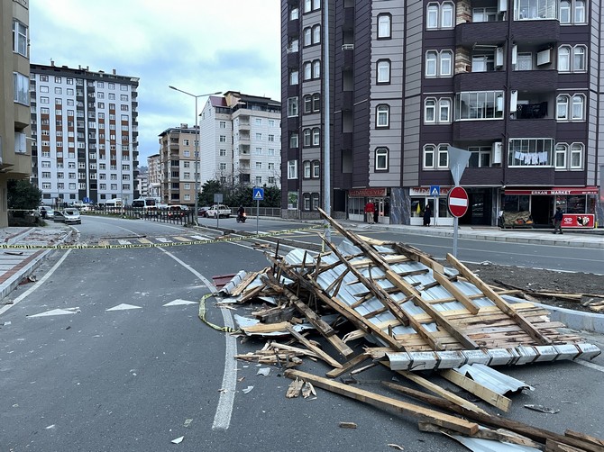rizede-siddetli-firtina-etkili-oldu-6.jpg