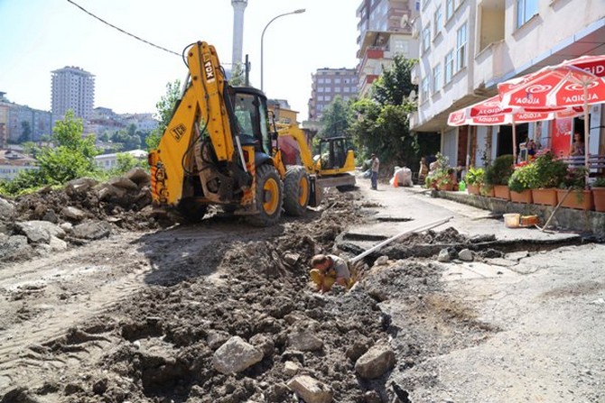 rizede-sokak-yenileme-calismalari-(10).jpg