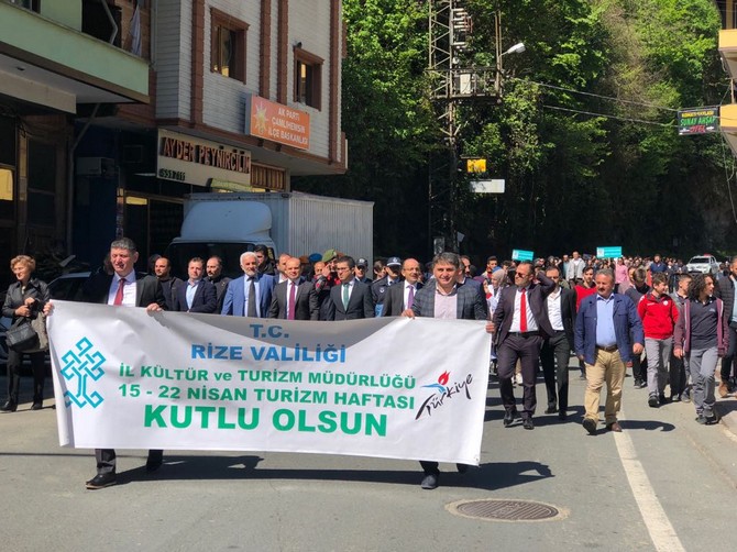 rizede-turizm-haftasi-etkinlikleri-basladi-(3).jpg