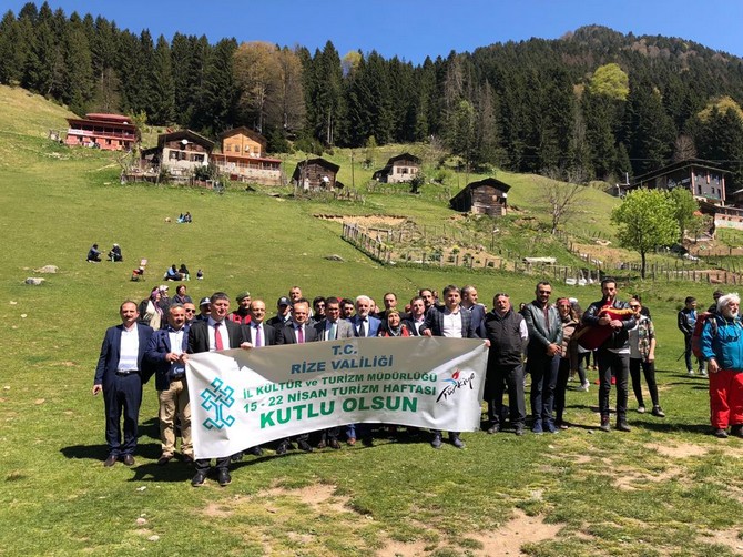 rizede-turizm-haftasi-etkinlikleri-basladi-(5).jpg
