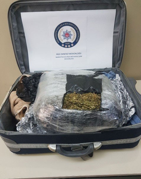 rizede-uyusturucu-operasyonu-1-002.jpg